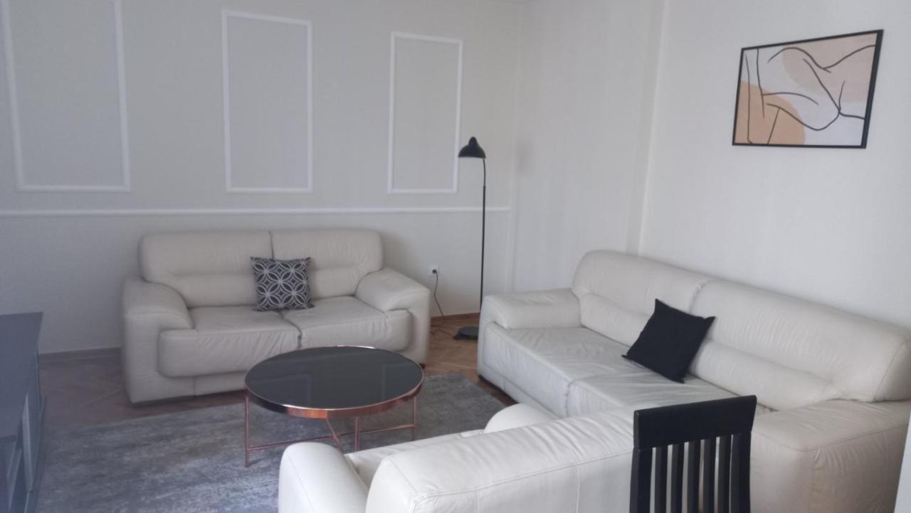 מוסטר Urban Apartments מראה חיצוני תמונה
